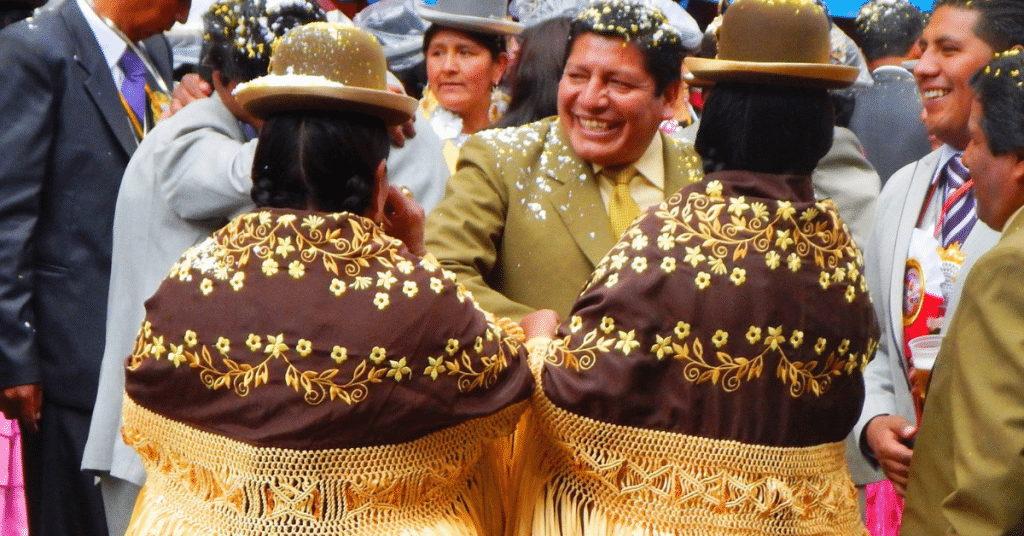 two cholitas in traditional clothes