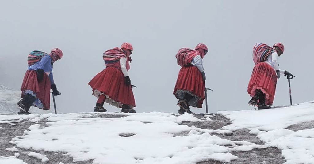 cholita mountain climbers